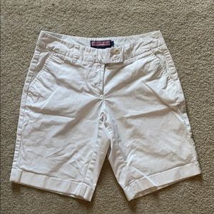 Vineyard vines ladies shorts size 2